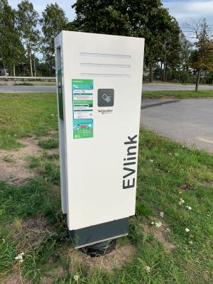 Bilde av ladestasjonen.