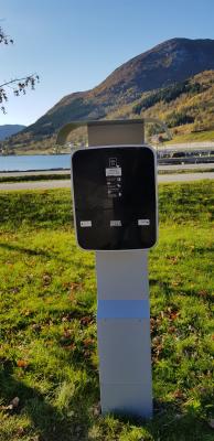 Bilde av ladestasjonen.